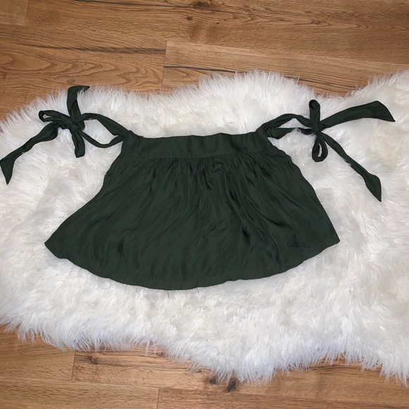 Off the Shoulder Top - Picture 1 of 4